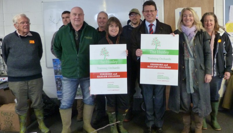 Theresa Huxley & Paul Hannan, with Roger Worraker, Nigel Stewart, Hadlow & Pershore personnel