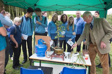 Nurseryman Will Seabrook explains budding and grafting techniques