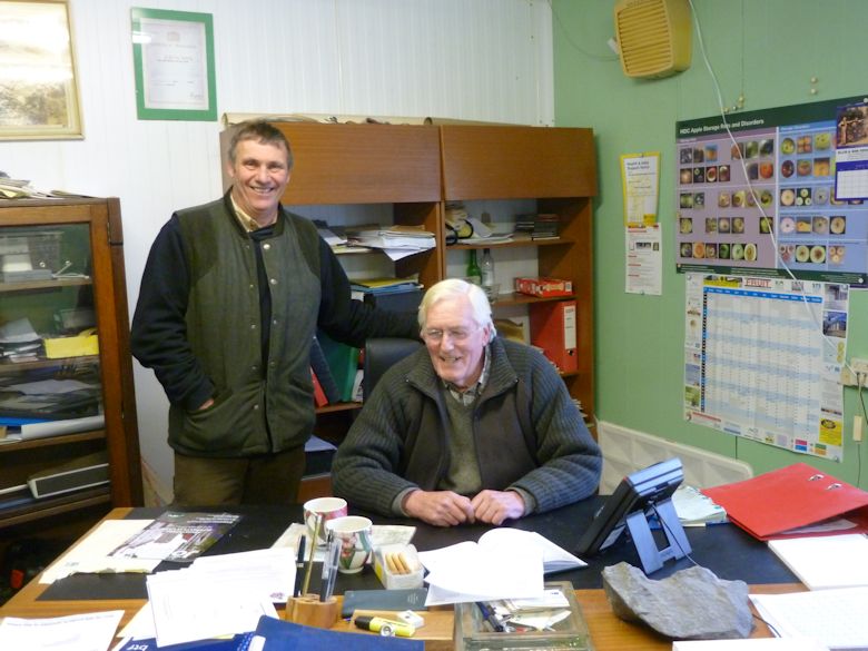 The English Apple Man, informing consumers about how the apples they
